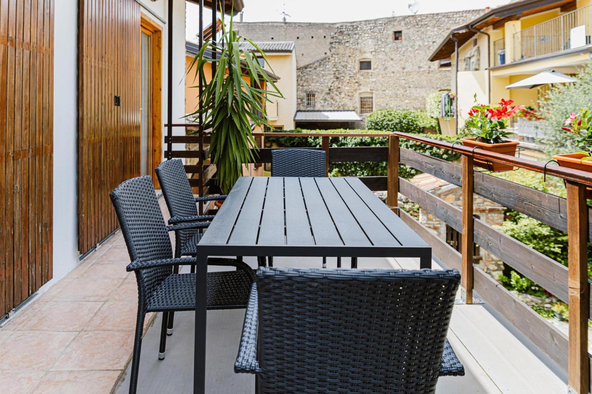 شقة Cozy Castello مانربا ديل جاردا المظهر الخارجي الصورة