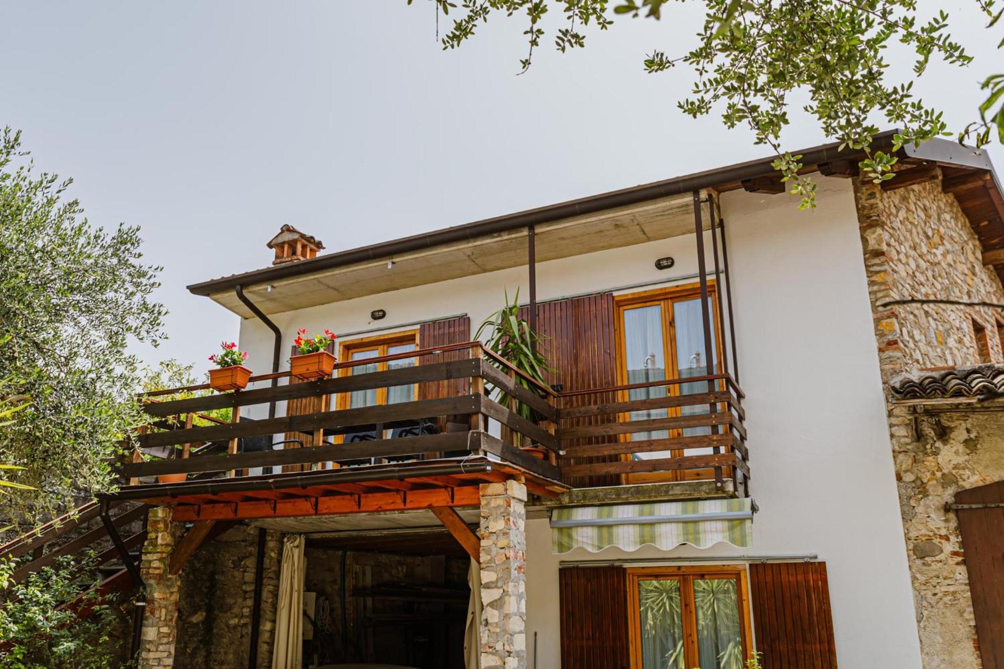 شقة Cozy Castello مانربا ديل جاردا المظهر الخارجي الصورة
