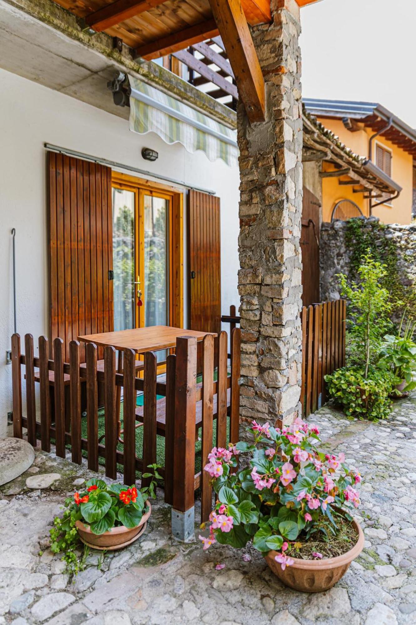 شقة Cozy Castello مانربا ديل جاردا المظهر الخارجي الصورة